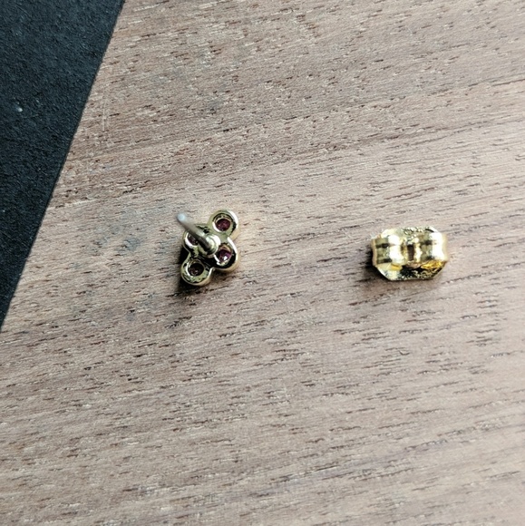 NWT Shashi 18k Gold P. Dainty Noa Crystal Studs - Picture 4 of 4